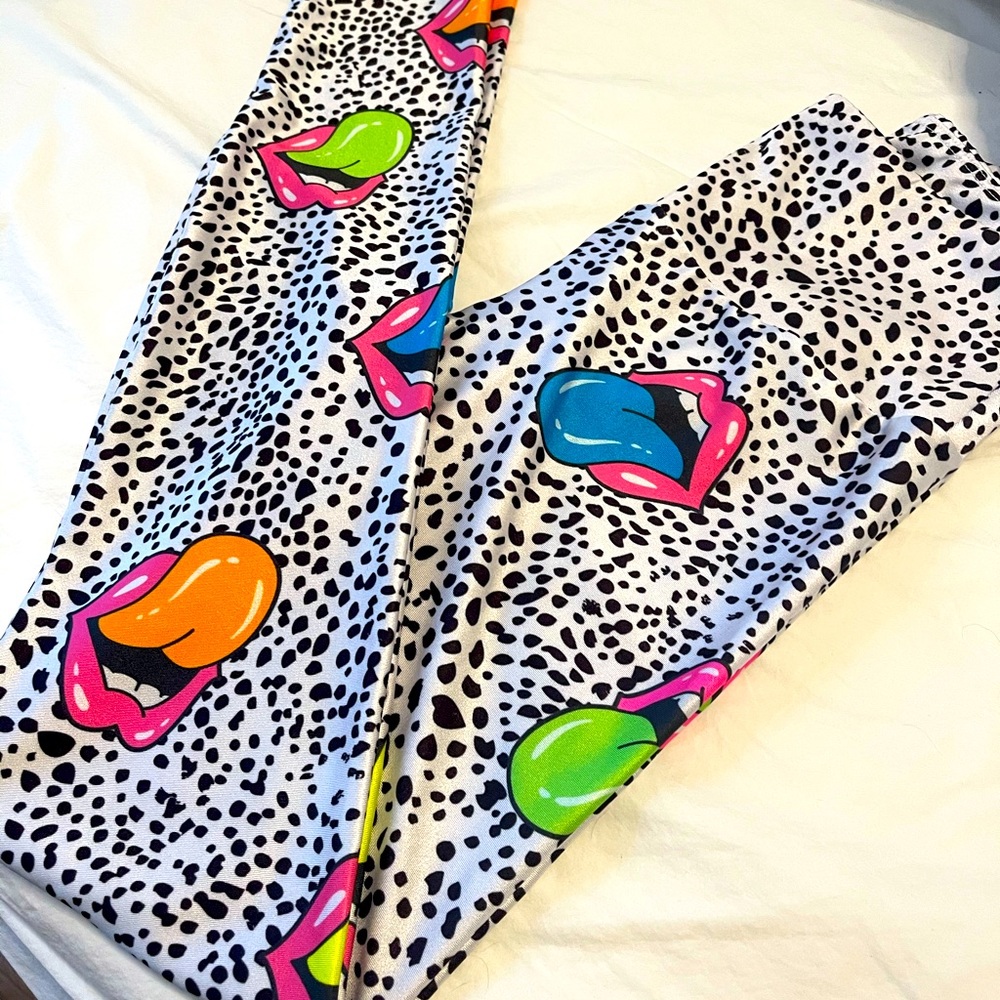 Size small yoga pants by goldsheep